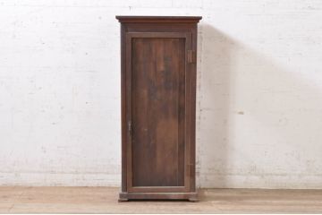 和製アンティーク　欅(ケヤキ)材　ノスタルジックな雰囲気を醸し出す縦型卓上ガラスケース(ショーケース、飾り棚、陳列棚、収納棚、店舗什器)(R-071295)
