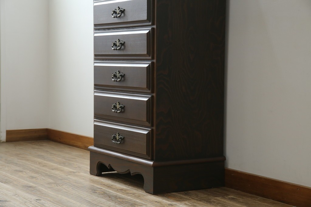 和製ビンテージ　カリモク家具(karimoku)　落ち着いた色味と木目が魅力的な縦型チェスト　(R-071298)