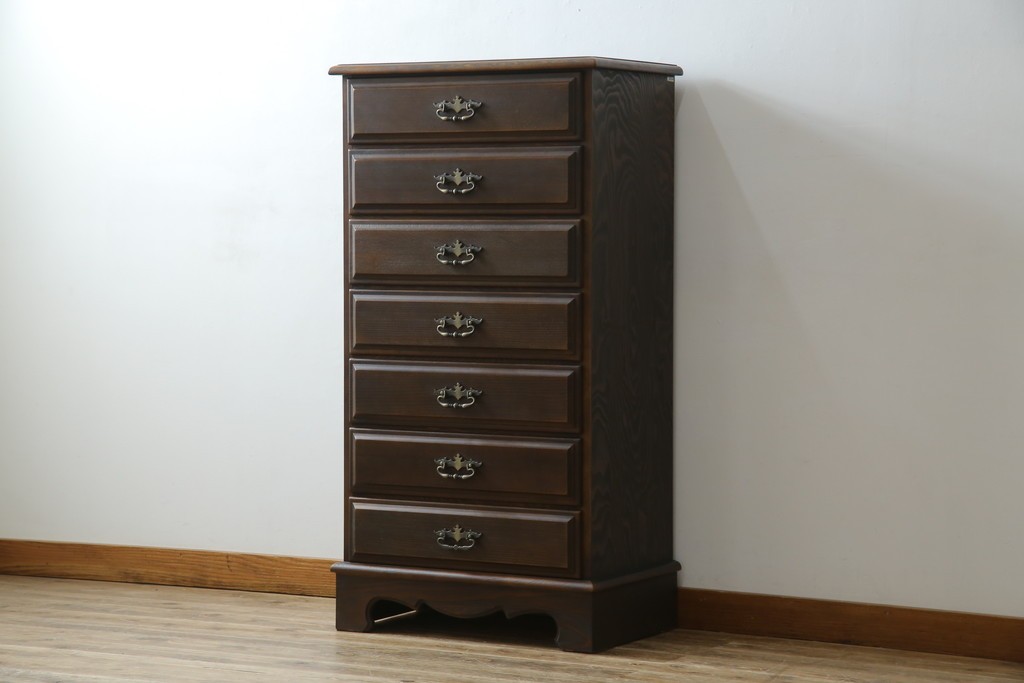 和製ビンテージ　カリモク家具(karimoku)　落ち着いた色味と木目が魅力的な縦型チェスト　(R-071298)