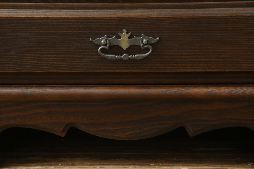 和製ビンテージ　カリモク家具(karimoku)　落ち着いた色味と木目が魅力的な縦型チェスト　(R-071298)