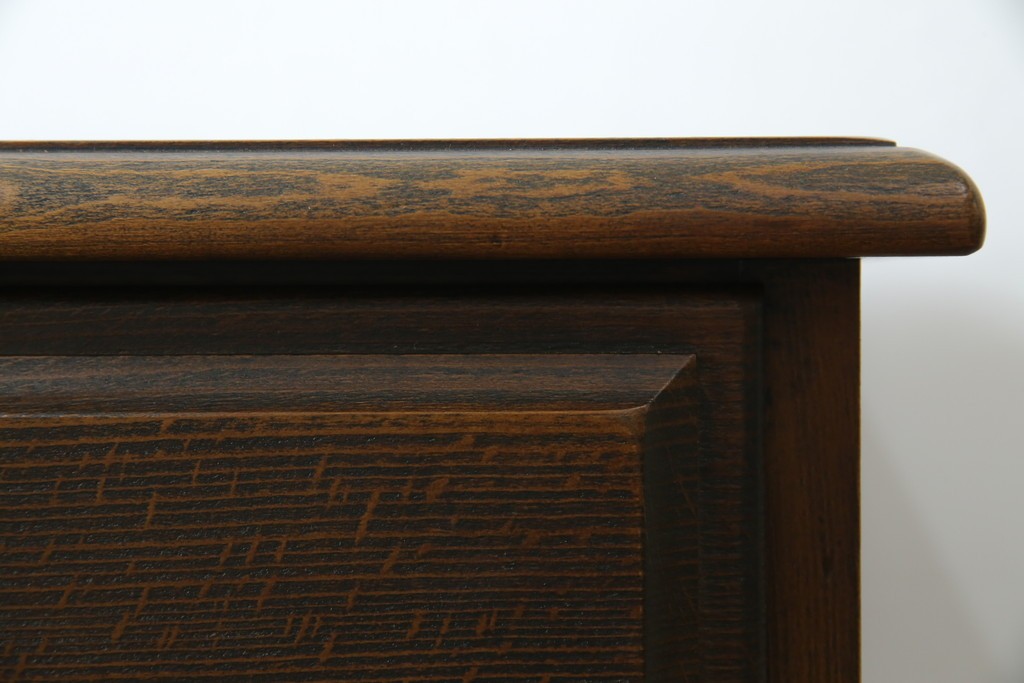 和製ビンテージ　カリモク家具(karimoku)　落ち着いた色味と木目が魅力的な縦型チェスト　(R-071298)