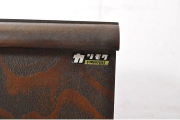 和製ビンテージ　カリモク家具(karimoku)　落ち着いた色味と木目が魅力的な縦型チェスト(サイドチェスト、引き出し)(R-071298)