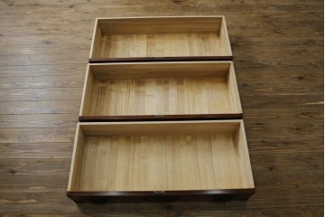 中古　岩谷堂箪笥　菊幸　力強い杢目と重厚感ある金具が魅力の和箪笥　(R-071305)