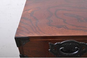 中古　岩谷堂箪笥　菊幸　力強い杢目と重厚感ある金具が魅力の和箪笥(整理箪笥、衣装タンス、収納たんす、引き出し、サイドボード、サイドチェスト)(R-071305)