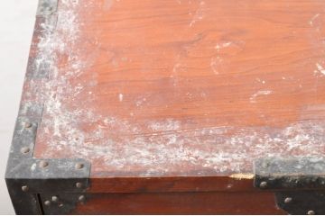 和製アンティーク　総檜(ヒノキ)材　趣溢れる佇まいが目を惹く漆塗りのキレイな重ね観音箪笥(衣裳箪笥、収納箪笥、時代箪笥、引き出し)(R-071308)