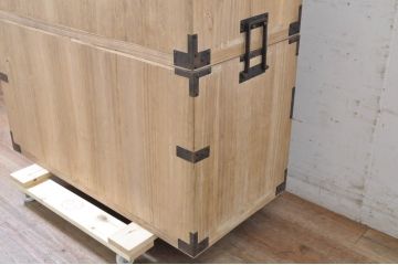 和製アンティーク　上手物!!　立派で珍しい金具が魅力的な総桐関東衣装箪笥(時代箪笥、収納タンス、総桐箪笥、総桐たんす、重ね箪笥、引き出し)(R-071311)