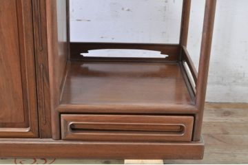和製ビンテージ　高級品　高村英峰作　総紫檀(シタン)材　シンプルなデザインで取り入れやすい茶棚(収納棚、戸棚、飾り棚、違い棚、ヴィンテージ)(R-071318)