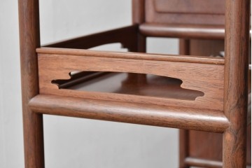和製ビンテージ　高級品　高村英峰作　総紫檀(シタン)材　シンプルなデザインで取り入れやすい茶棚　(R-071318)