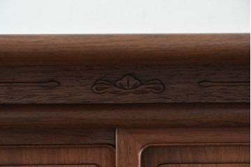 和製ビンテージ　高級品　高村英峰作　総紫檀(シタン)材　シンプルなデザインで取り入れやすい茶棚　(R-071318)
