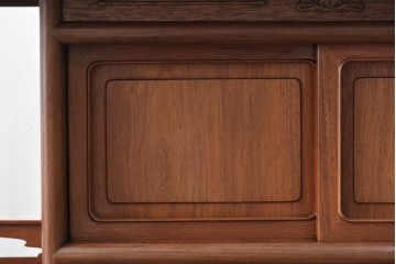 和製ビンテージ　高級品　高村英峰作　総紫檀(シタン)材　シンプルなデザインで取り入れやすい茶棚　(R-071318)