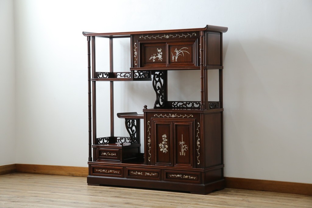 和製アンティーク　高級品!!　花梨(カリン)材　螺鈿(ラデン)　象嵌入り　上質な和の空間作りにおすすめの茶棚　(R-071319)