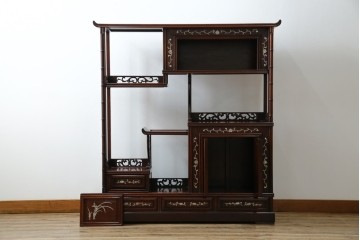 和製アンティーク　高級品!!　花梨(カリン)材　螺鈿(ラデン)　象嵌入り　上質な和の空間作りにおすすめの茶棚　(R-071319)