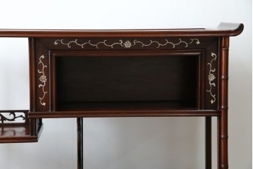 和製アンティーク　高級品!!　花梨(カリン)材　螺鈿(ラデン)　象嵌入り　上質な和の空間作りにおすすめの茶棚　(R-071319)