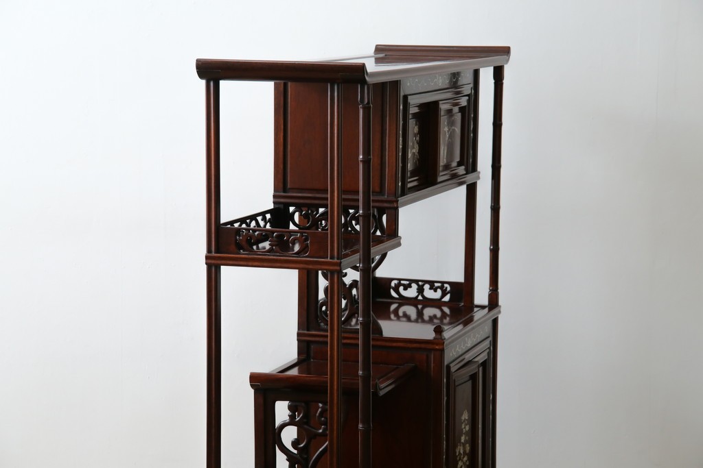 和製アンティーク　高級品!!　花梨(カリン)材　螺鈿(ラデン)　象嵌入り　上質な和の空間作りにおすすめの茶棚　(R-071319)