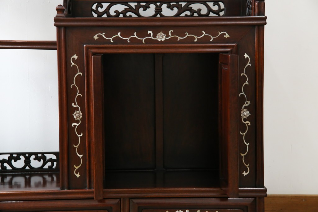 和製アンティーク　高級品!!　花梨(カリン)材　螺鈿(ラデン)　象嵌入り　上質な和の空間作りにおすすめの茶棚　(R-071319)