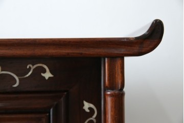 和製アンティーク　高級品!!　花梨(カリン)材　螺鈿(ラデン)　象嵌入り　上質な和の空間作りにおすすめの茶棚　(R-071319)