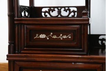 和製アンティーク　高級品!!　花梨(カリン)材　螺鈿(ラデン)　象嵌入り　上質な和の空間作りにおすすめの茶棚　(R-071319)