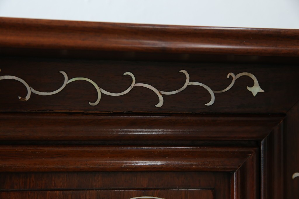 和製アンティーク　高級品!!　花梨(カリン)材　螺鈿(ラデン)　象嵌入り　上質な和の空間作りにおすすめの茶棚　(R-071319)