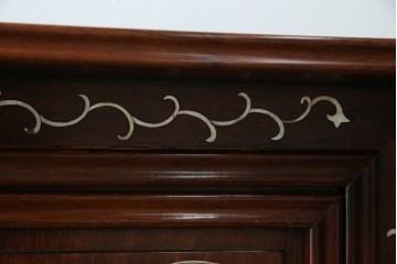 和製アンティーク　高級品!!　花梨(カリン)材　螺鈿(ラデン)　象嵌入り　上質な和の空間作りにおすすめの茶棚　(R-071319)