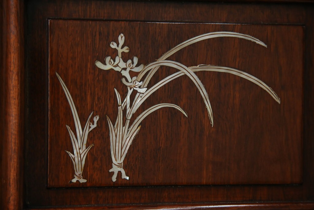 和製アンティーク　高級品!!　花梨(カリン)材　螺鈿(ラデン)　象嵌入り　上質な和の空間作りにおすすめの茶棚　(R-071319)