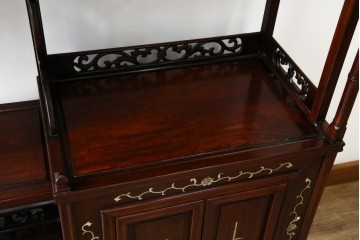 和製アンティーク　高級品!!　花梨(カリン)材　螺鈿(ラデン)　象嵌入り　上質な和の空間作りにおすすめの茶棚　(R-071319)