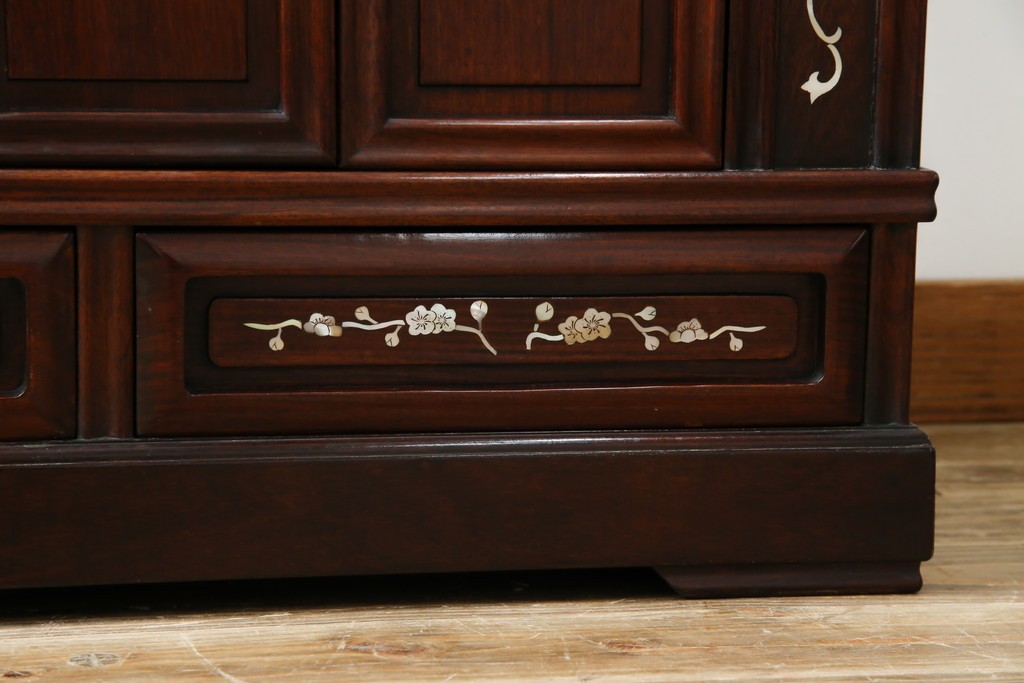 和製アンティーク　高級品!!　花梨(カリン)材　螺鈿(ラデン)　象嵌入り　上質な和の空間作りにおすすめの茶棚　(R-071319)