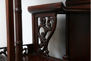 和製アンティーク　高級品!!　花梨(カリン)材　螺鈿(ラデン)　象嵌入り　上質な和の空間作りにおすすめの茶棚　(R-071319)