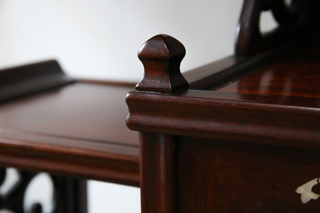 和製アンティーク　高級品!!　花梨(カリン)材　螺鈿(ラデン)　象嵌入り　上質な和の空間作りにおすすめの茶棚　(R-071319)