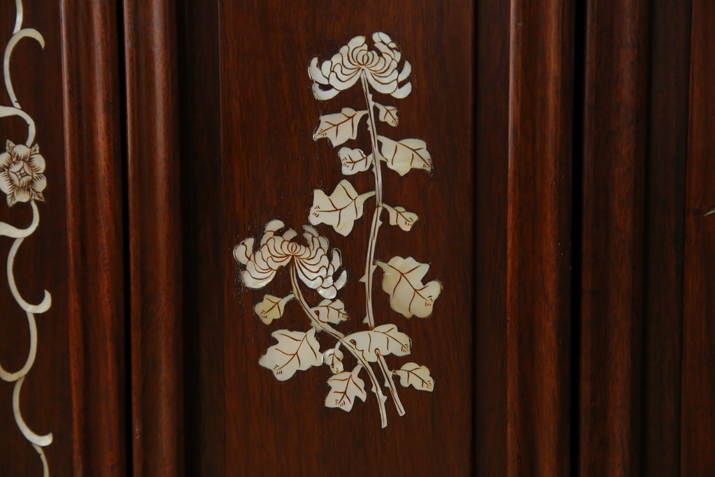 和製アンティーク　高級品!!　花梨(カリン)材　螺鈿(ラデン)　象嵌入り　上質な和の空間作りにおすすめの茶棚　(R-071319)