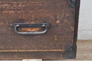 和製アンティーク　前面桐(キリ)材　歴史を感じる落ち着いた佇まいが魅力の時代箪笥ローボード(ローチェスト、衣装箪笥、収納箪笥、和タンス、引き出し、テレビ台、テレビボード)(R-071325)
