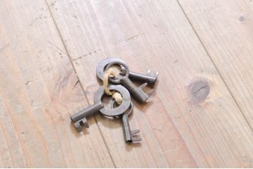 和製アンティーク　前面桐(キリ)材　歴史を感じる落ち着いた佇まいが魅力の時代箪笥ローボード(ローチェスト、衣装箪笥、収納箪笥、和タンス、引き出し、テレビ台、テレビボード)(R-071325)