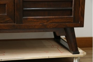 和製ビンテージ　松本民芸家具　和モダンな佇まいが目を引くA型サイドボード　定価約43万7千円　(R-071348)