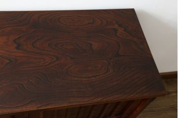 中古　美品!!　岩谷堂箪笥　和の趣溢れる佇まいが魅力のサイドボード(水屋箪笥、茶タンス、茶棚、収納棚、サイドキャビネット、食器棚)(R-071354)