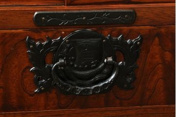 中古　美品!!　岩谷堂箪笥　和の趣溢れる佇まいが魅力のサイドボード(水屋箪笥、茶タンス、茶棚、収納棚、サイドキャビネット、食器棚)(R-071354)