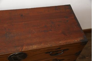 和製アンティーク　美品!!　前面欅(ケヤキ)材　五丁引き　一富士二鷹三茄子の縁起の良い金具が魅力の二本松箪笥(重ね箪笥、時代箪笥、和タンス、衣装たんす、整理タンス、収納タンス、引き出し)(R-071355)