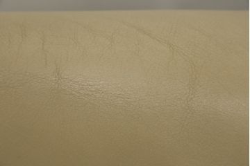 中古　本革(レザー)　Cassina(カッシーナ)　VERANDA(ヴェランダ) 　125VERANDA3　高級感溢れるデザインと機能性が素敵な3Pソファ(三人掛け、ハイバックチェア)(定価約150万円)(R-071358)