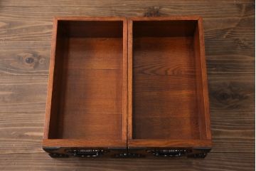 中古　美品　ニレ材　上質な和の空間を演出する水屋箪笥サイドボード(食器棚、収納棚、戸棚、茶箪笥、サイドキャビネット)(定価約30万円)(R-071360)