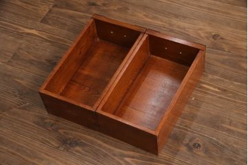 中古　美品　ニレ材　上質な和の空間を演出する水屋箪笥サイドボード(食器棚、収納棚、戸棚、茶箪笥、サイドキャビネット)(定価約30万円)(R-071360)