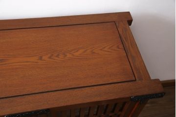 中古　美品　ニレ材　上質な和の空間を演出する水屋箪笥サイドボード(食器棚、収納棚、戸棚、茶箪笥、サイドキャビネット)(定価約30万円)(R-071360)