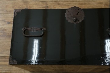 和製アンティーク　内部桐材　品の良い佇まいが魅力の庄内箪笥ローボード　(R-071361)