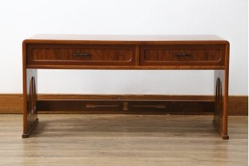 中古　美品!!　国産　欅(ケヤキ)材　丸みを帯びたデザインと透かし彫りが目を惹く文机(座机、ローテーブル、デスク、在宅ワーク、在宅用)(R-071371)