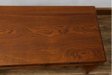 中古　美品!!　国産　欅(ケヤキ)材　丸みを帯びたデザインと透かし彫りが目を惹く文机(座机、ローテーブル、デスク、在宅ワーク、在宅用)(R-071371)