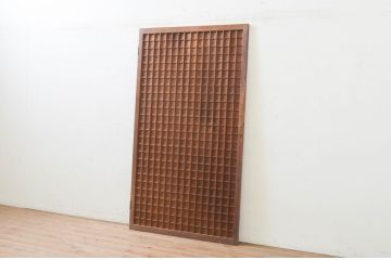 アンティーク建具　和の雰囲気を高めるマス目格子扉1枚(きつね格子、狐格子、升目格子戸、板戸、ドア)(R-071378)
