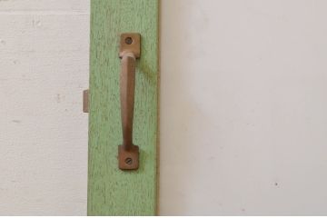 アンティーク建具　ペイント仕上げ限定　レトロな雰囲気漂う扉1枚(ガラス扉、ドア)(R-071380)