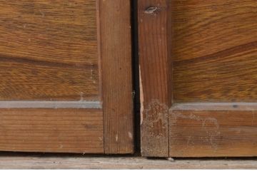 アンティーク建具　腰板欅(ケヤキ)材　どこか懐かしい雰囲気を醸し出す裏障子付き幅狭格子戸2枚セット(引き戸、障子戸)(R-071390)