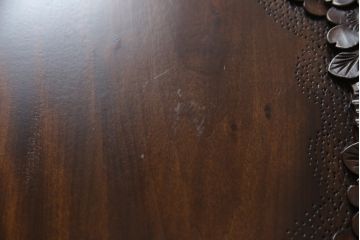 中古　軽井沢彫り　桜の彫りが優美なトレー(お盆)(R-071400)