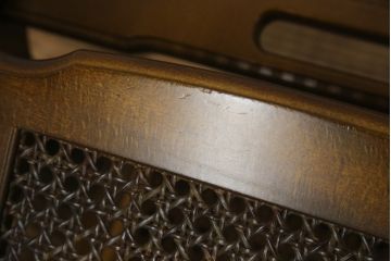 中古　カリモク家具(karimoku)　シックな色合いが魅力的なマガジンラック(本立て、収納)(R-071401)