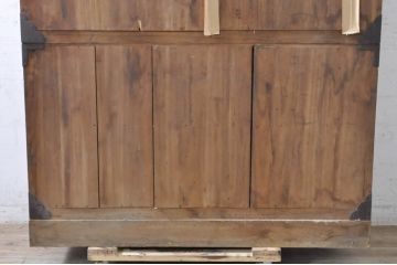 和製アンティーク　特注　上手物!!　前面欅(ケヤキ)材　内部桐材　立派なぶ厚い金具の三段重ね東北衣装箪笥(時代箪笥、和タンス、衣装たんす、収納タンス、引き出し、重ねタンス)(R-071403)