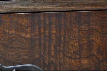和製アンティーク　特注　上手物!!　前面欅(ケヤキ)材　内部桐材　立派なぶ厚い金具の東北衣装箪笥ローボード(テレビ台、テレビボード、収納箪笥、和タンス、引き出し、ローチェスト)(R-071405)
