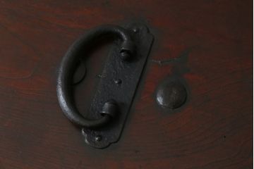和製アンティーク　歳月を重ねた風格漂う船箪笥(舟箪笥、掛硯型、懸硯型、銭箱、和箪笥、時代箪笥、小物収納)(R-071407)